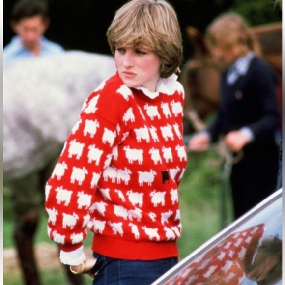 Cupcake clothing THE sheep sweater red/black/white size large - Picture 9 of 12